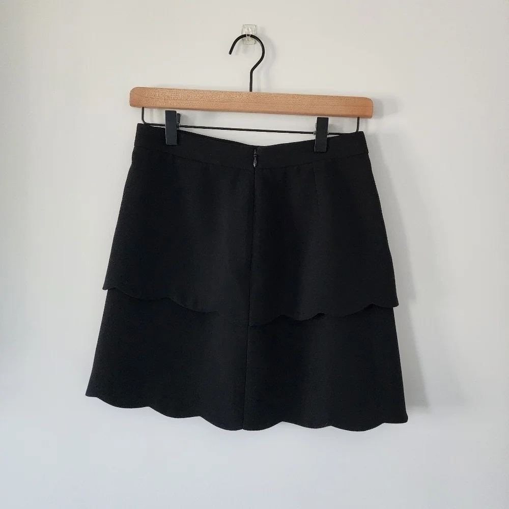 Club Monaco Womens Skirt Size 2 Black Scalloped Hem Mini